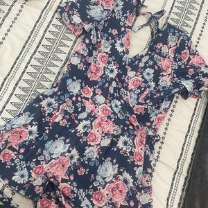 Women’s romper,size Md, cute for spring time!